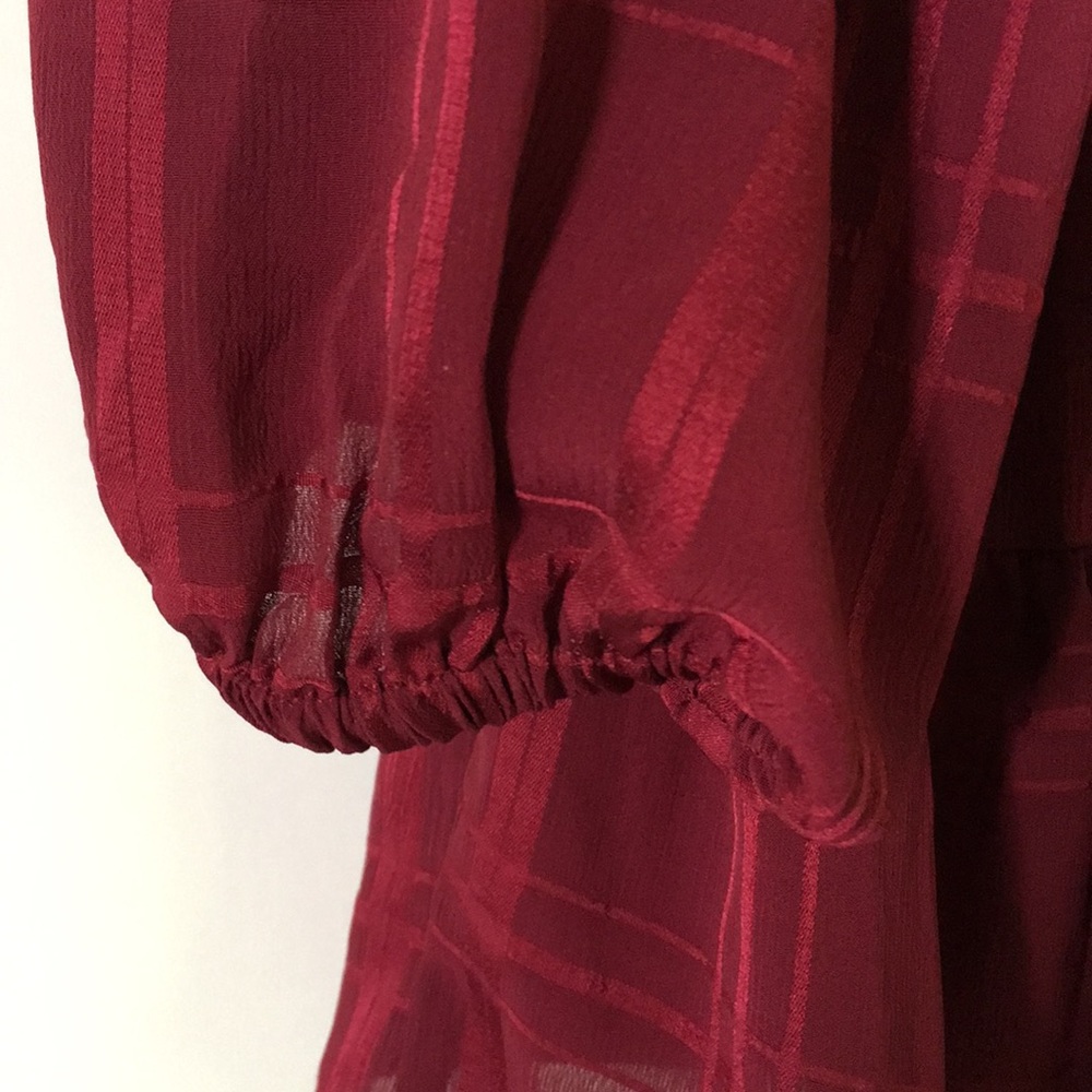 Ruffle Bottom Top - Picture 5 of 6